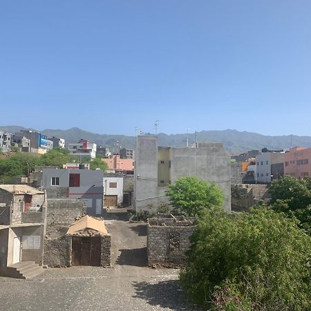 ホテル Residencial Por Do Sol Porto Novo エクステリア 写真