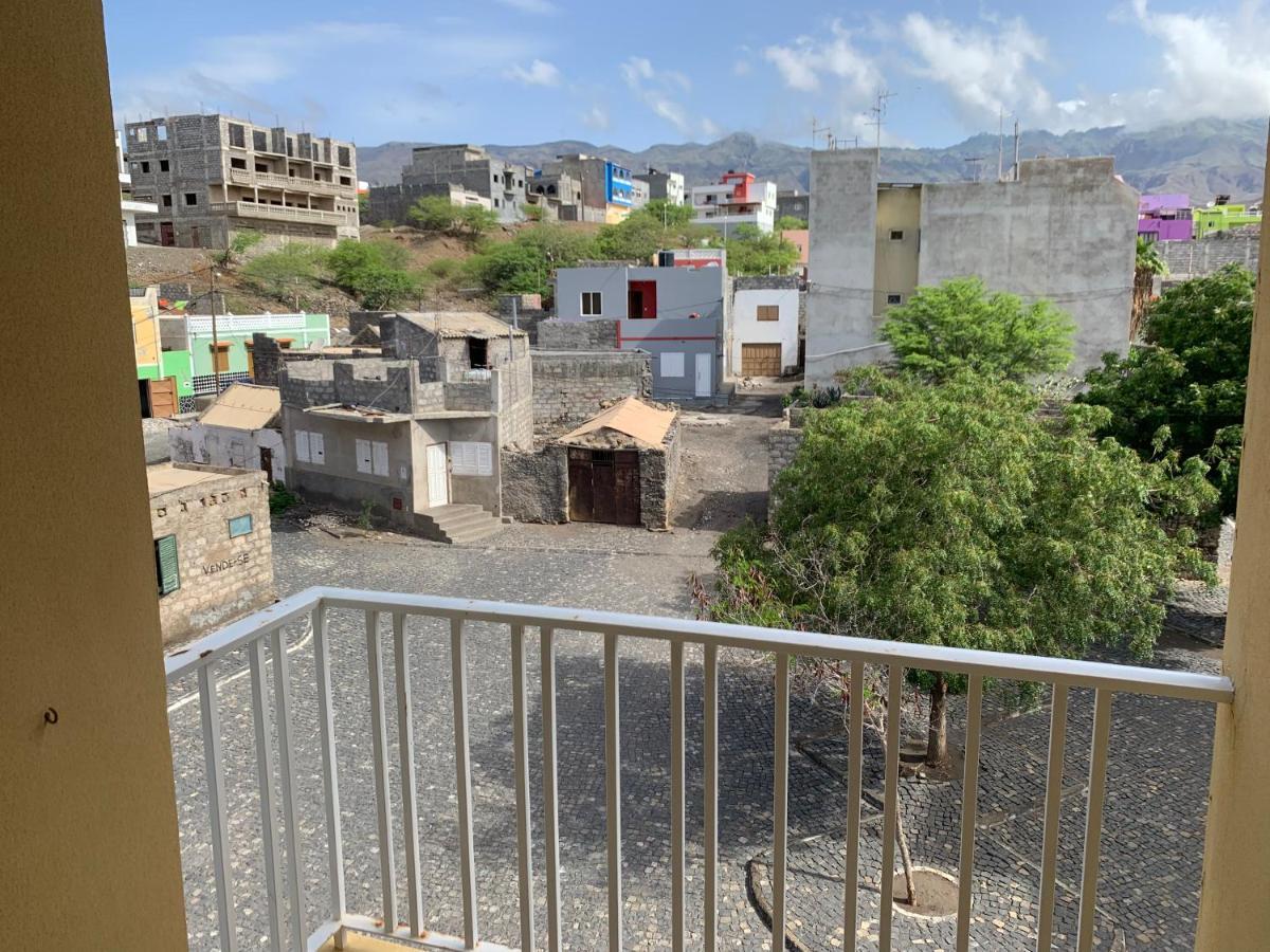 ホテル Residencial Por Do Sol Porto Novo エクステリア 写真