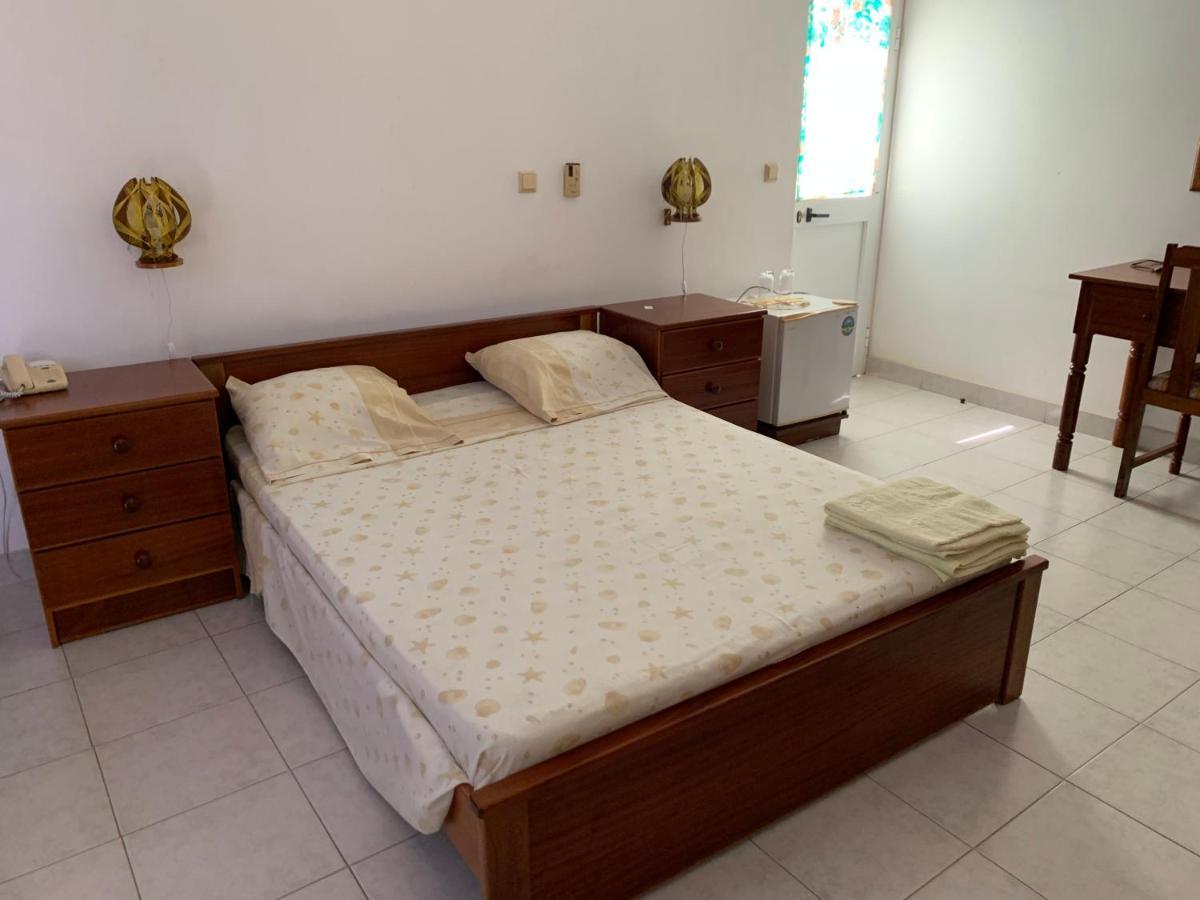 ホテル Residencial Por Do Sol Porto Novo エクステリア 写真