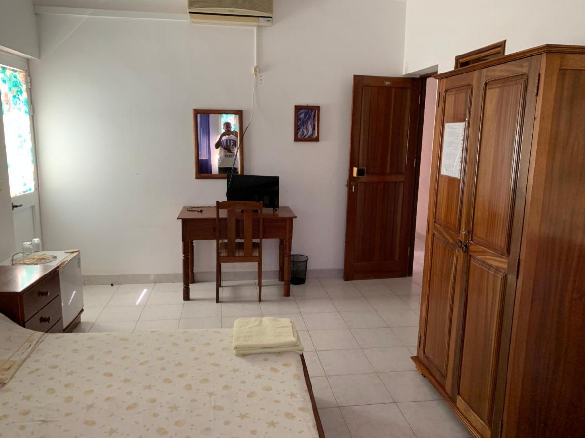 ホテル Residencial Por Do Sol Porto Novo エクステリア 写真