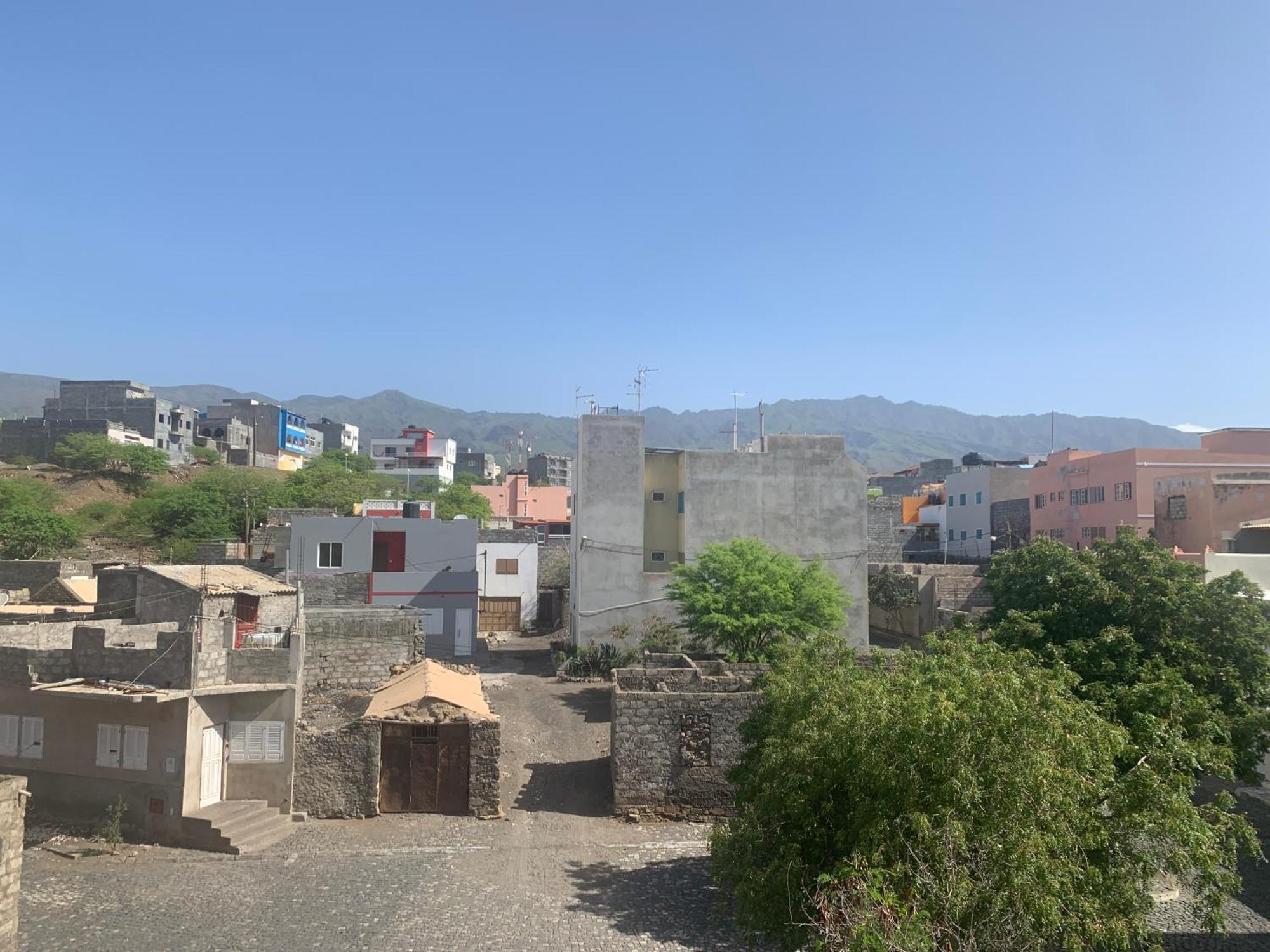 ホテル Residencial Por Do Sol Porto Novo エクステリア 写真