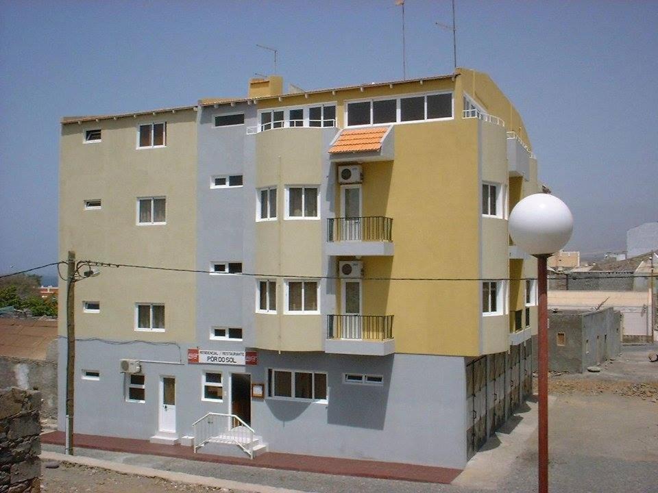 ホテル Residencial Por Do Sol Porto Novo エクステリア 写真